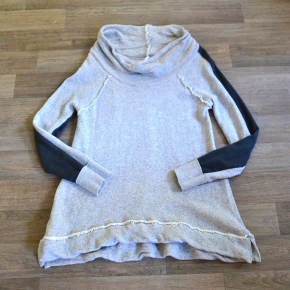 NWOT Free People Cowlneck Oversized Turtleneck Tunic Pullover Sweater Size S - Picture 2 of 7